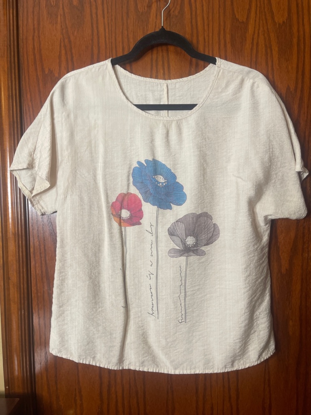 Beautiful Emery Rose summer top! A for sure “go to” so light and comfy.